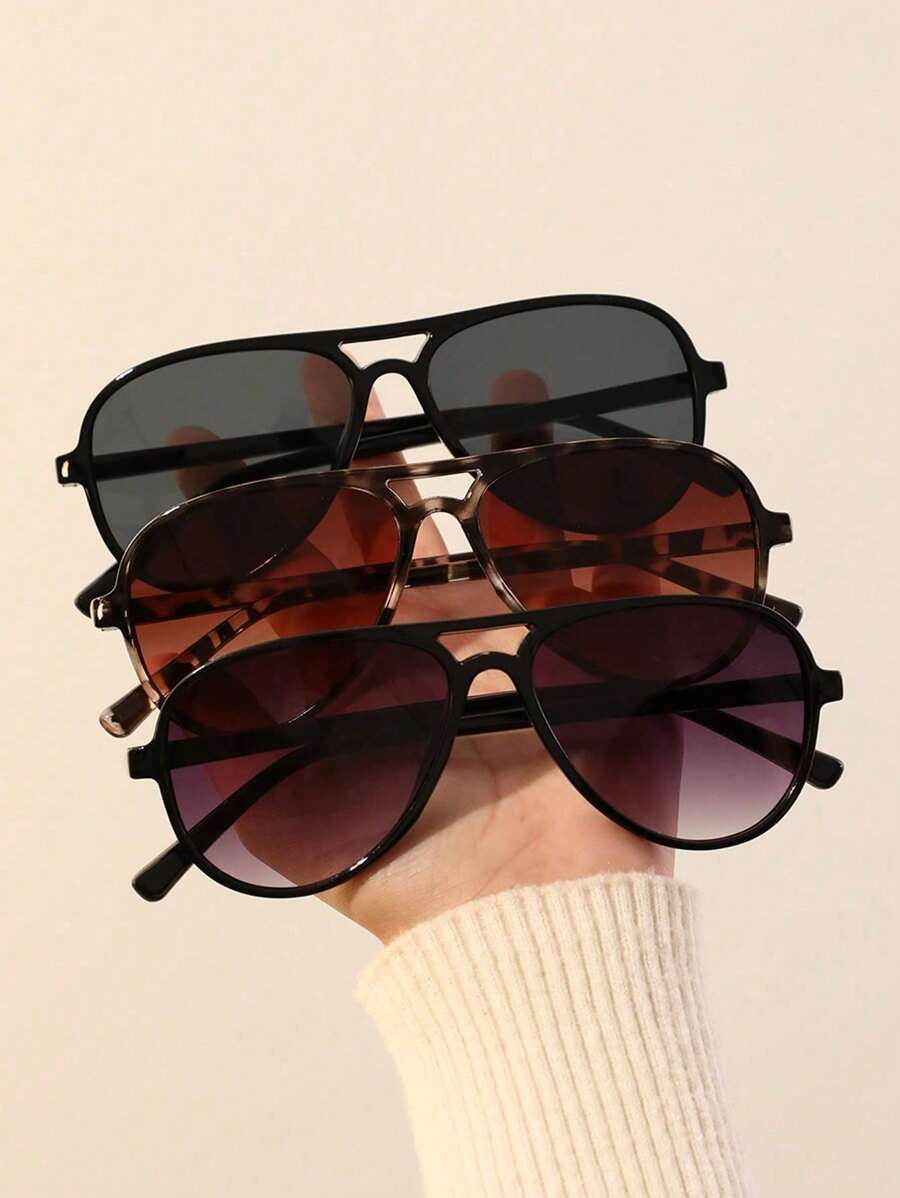 3 paires de à monture en plastique style aviateur pour femmes, mode punk. Convient pour les sorties en extérieur, les fêtes sur la plage, la conduite, le camping, les raves, la photographie de rue, la décoration de festivals de musique. Choix idéal pour les vacances d'été à la plage et les voyages en extérieur