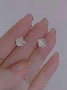 1 对透明白色迷你玫瑰耳钉，可爱优雅的女士日常珠宝 - 花朵 - 查看 8