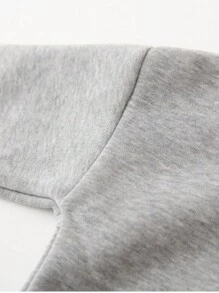 年轻男孩仿多层领拼接羊毛运动衫，全新秋冬设计