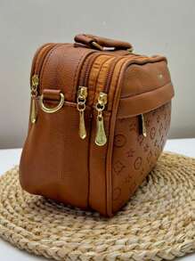 Women's Crossbody And Shoulder Bag For General And Casual Events. Medium-Sized Model, Spacious, Elegant And With Embossed Details, Zippers And Gold Hooks - Camel - View 2