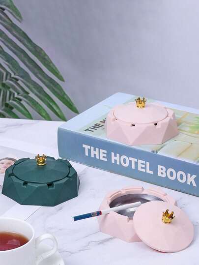 1pc/2pcs Minimalistic Crown Ashtray, Home Office Decor Stainless Steel Interior Ashtray With Lid, Back To School Supplies Back To School