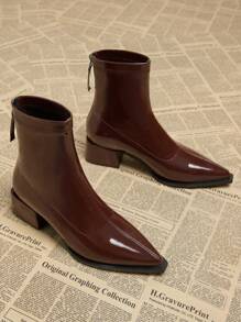 Giày bốt đen tối giản thanh lịch cho nữ mùa thu 2024 kết hợp với váy, giày mũi nhọn đế thấp chunky, bốt cổ ngắn thời trang đa năng dành cho nữ - Màu Đỏ Sâu - Xem 6