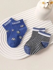 12 双/套男童卡通车辆和足球图案透气柔软舒适休闲运动袜，多种颜色和图案，适合日常穿着或送礼