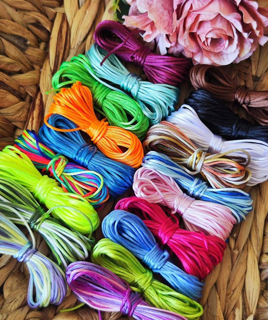 Kit Fio de Cetim 1mm Para Pulseira Bijuteria Artesanato 40 Metros (2m por Cor) - 20 Fios Linha Para Pulseira Linha Para Tranças Cabelo