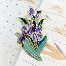 1pc Forest Plant Flower Hydrangea Metal Badge, Corsage Accessories Brooch, Suitable As A Gift To Friends Valentine's Day Valentines Dress Accessories Pin For Clothes Bag Charm