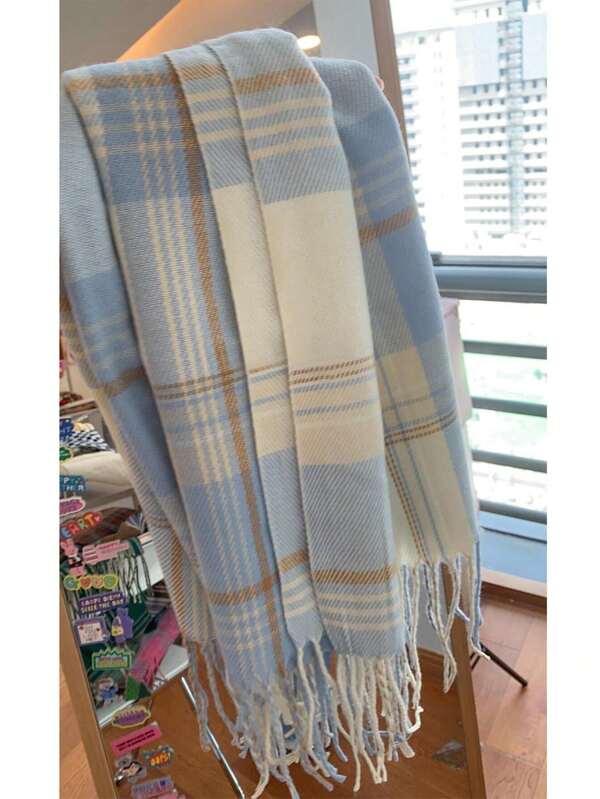 1 pezzo Sciarpa a quadri blu con nappine, nuova sciarpa decorativa invernale calda in finta cachemire di design alla moda per le donne accessori