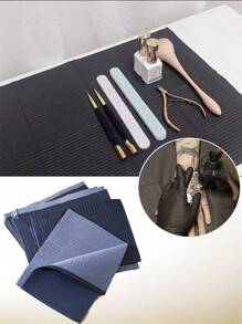 20 pièces Nappes de manucure jetables imperméables, anti-huile et anti-transpiration, tampons de table de manucure pliables pour le nettoyage, bavoirs dentaires pour la pratique en salon, la manucure, le dentiste ou l'usage médical et fournitures de couverture de table de manucure