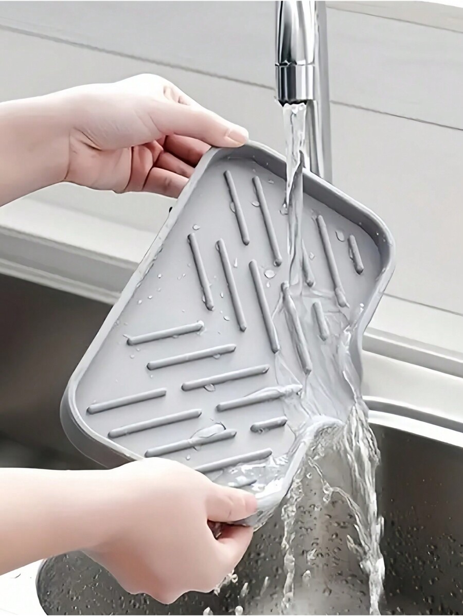 1pc Silicone Drain Rack,Kitchen Sink Splash Guard Silicone Faucet