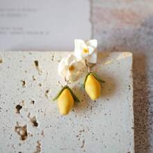 1 对手工制作的聚合物粘土水果滴耳环，带有雏菊花卉图案 - 可爱的草莓和柠檬吊坠耳环，适合女士，轻巧的个性珠宝，带有波西米亚风的夏日氛围，非常适合度假、海滩、野餐和日常装扮，Y2K 美学 - 水果耳環 - 查看 5