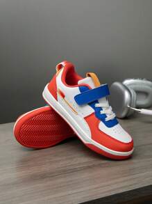 1 paar kinderen Colorblock Casual Sneakers Skateboardschoenen, lichtgewicht, instappers, antislip, ademende buitenschoenen, geschikt voor kinderen van 8-14 jaar, jongens en meisjes