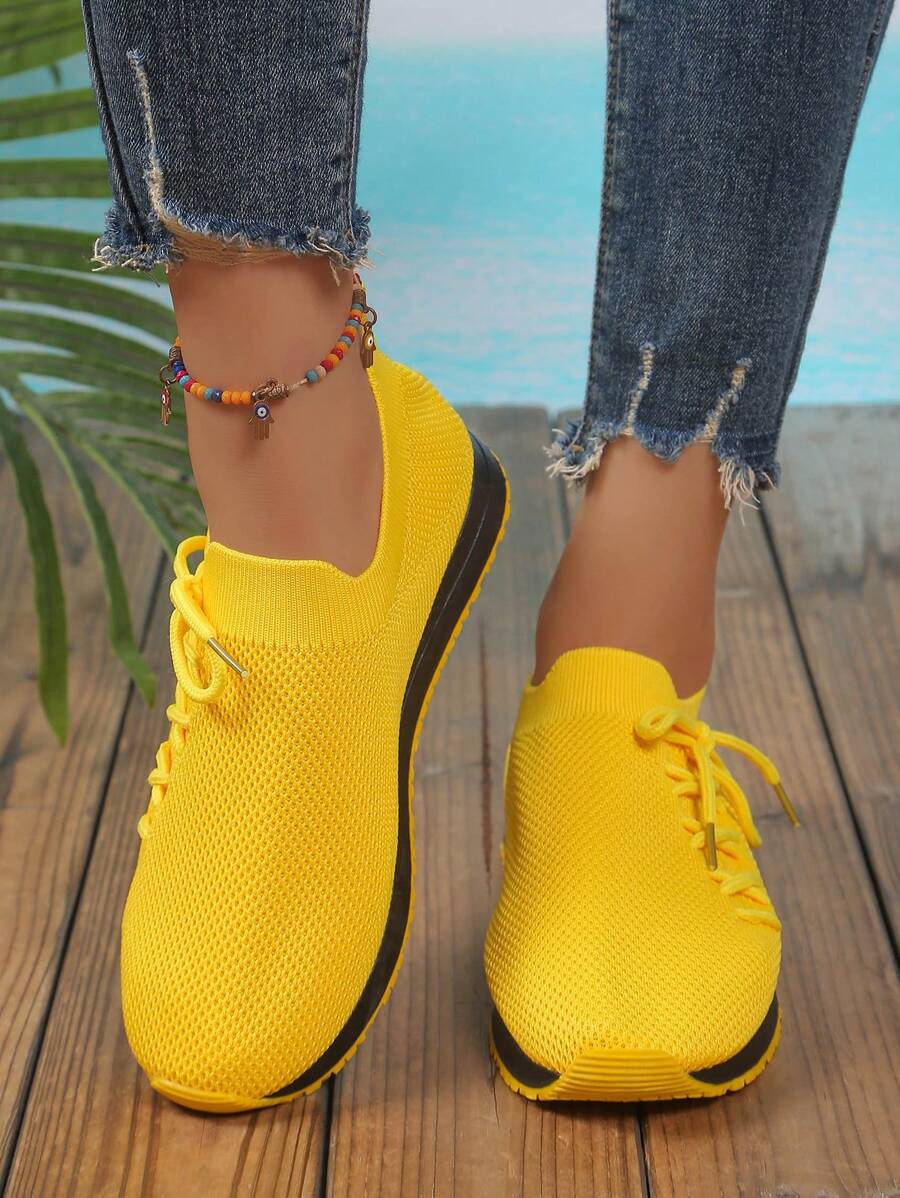 New Style All Seasons Anti-Slip Thick Sole Women Sports Shoes In Large Sizes, With Mesh And Solid Color Design, Crossed Lace-Up Fashion Shoes