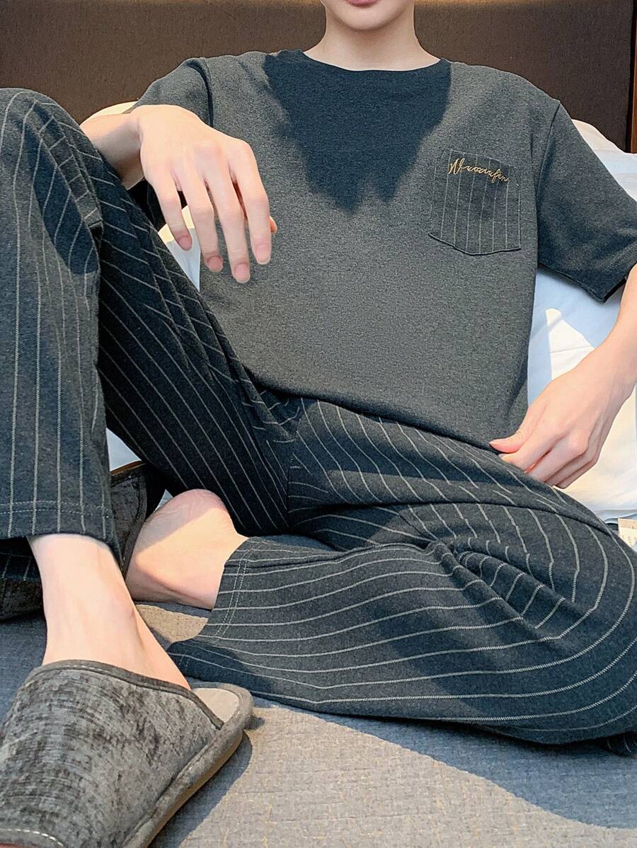 男士簡約時尚短袖上衣與長褲睡衣套裝,字母圖案,親膚舒適透氣,2件組居家套裝 - 深灰色 - 查看 1