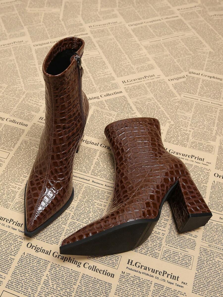 Giày bốt nữ màu nâu thanh lịch mới 2025, giày bốt ngắn phong cách đồng quê, gót cao, mũi nhọn, kiểu dáng mới cho mùa thu/đông - Màu nâu Sô-cô-la - Xem 1
