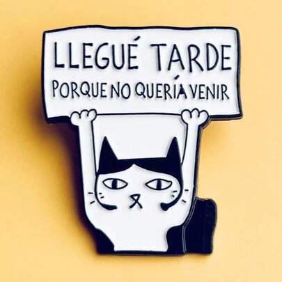 1 pieza Broche de gato negro esmaltado, insignia de solapa de animal de dibujos animados para decoración de chaqueta de moda, mochila, regalo de Halloween para amigos