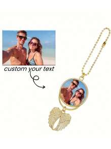 Un porte-clés personnalisé pour homme avec photo, décoration suspendue de voiture personnalisée, pendentif d'image d'aile d'ange pour rétroviseur personnalisé, utilisé pour les fenêtres principales de la voiture, décoration de Noël personnalisée, cadeau fête des pères personnalisé, cadeau d'anniversaire, cadeau de la Saint-Valentin. Mettez des photos de vos enfants, de vos proches, de vos parents et même de vos animaux de compagnie à l'intérieur, et laissez les précieux souvenirs vous accompagner pour toujours.