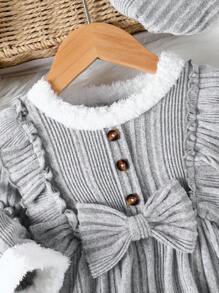 两件套女婴连衣裙套装，可爱罗纹荷叶边蝴蝶结拼接松紧腰毛绒球公主裙和贝雷帽套装，适合温暖的春秋季休闲穿着 - 灰色 - 查看 3