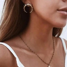 Uworld 1 件 18K 镀金个性化 C 形月亮抛光耳环女士时尚高品质珠宝日常佩戴