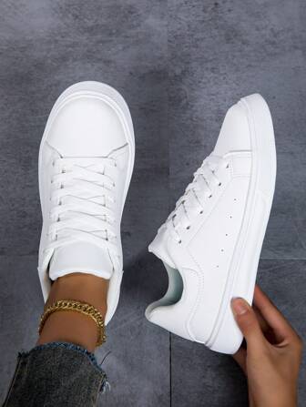 Women Outdoor White Versatile Lightweight Breathable Low-Top Lace-Up Thick-Soled Casual Skateboard Shoes, Campus Style Fashion Sneakers
