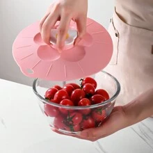 1 nắp đậy bằng silicon họa tiết hoa dùng được trong lò vi sóng, có thể tái sử dụng, chịu nhiệt và có đế hút, phù hợp với cốc, bát, đĩa, nồi, chảo, bếp, lò nướng, tủ lạnh, máy rửa chén. - Hồng - Xem 5
