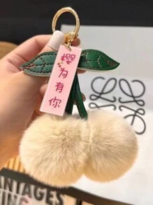 1 件可爱毛绒樱桃形钥匙扣吊坠，包包饰物，适合日常通勤、旅行、赠送给朋友情人节情人节汽车配件学校背包哥特 Y2k 包包配件挂绳带身份证夹汽车配件包包饰物