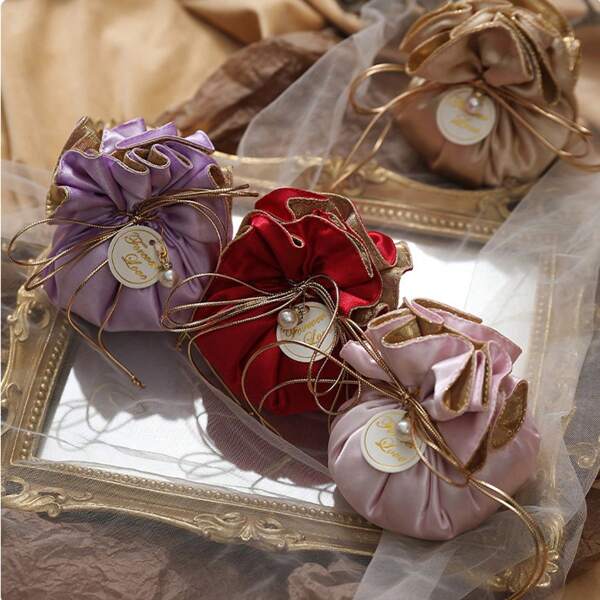 1 pezzo Sacchetto profumato in raso con design a bocciolo floreale, confezione regalo premium da matrimonio/Pasqua/vacanza, colore doppio reversibile, perle + piccola carta, colore champagne