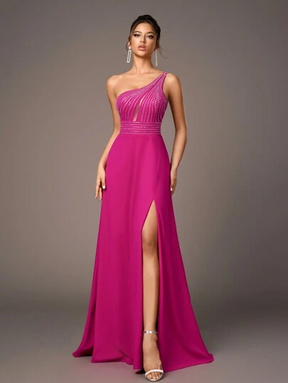 女式水钻点缀单肩露背高开衩腰系带晚礼服，优雅奢华的紫红色单肩修身开叉正式礼服，适合所有正式场合，如音乐会、婚礼、派对、庆典、舞会和伴娘、派对礼服、婚礼宾客