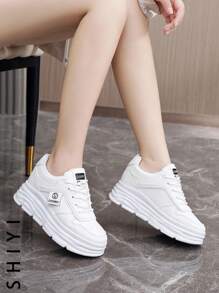 Women's White Casual Shoes, Sports Shoes, 2024 Spring/Summer Autumn New Style, Outdoor Thick Sole, Height Increasing, Fashionable And Versatile Vacation Style, Student Outdoor Hiking, Mesh Breathable Skateboard Shoes, Flat Chunky Sneakers, Lightweight Women's Shoes - White - View 5