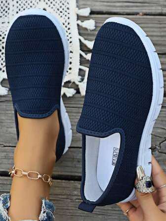 2024 New Casual Slip-On Sports Women's Shoes, Round Toe, Lightweight, Breathable, Casual Loafers