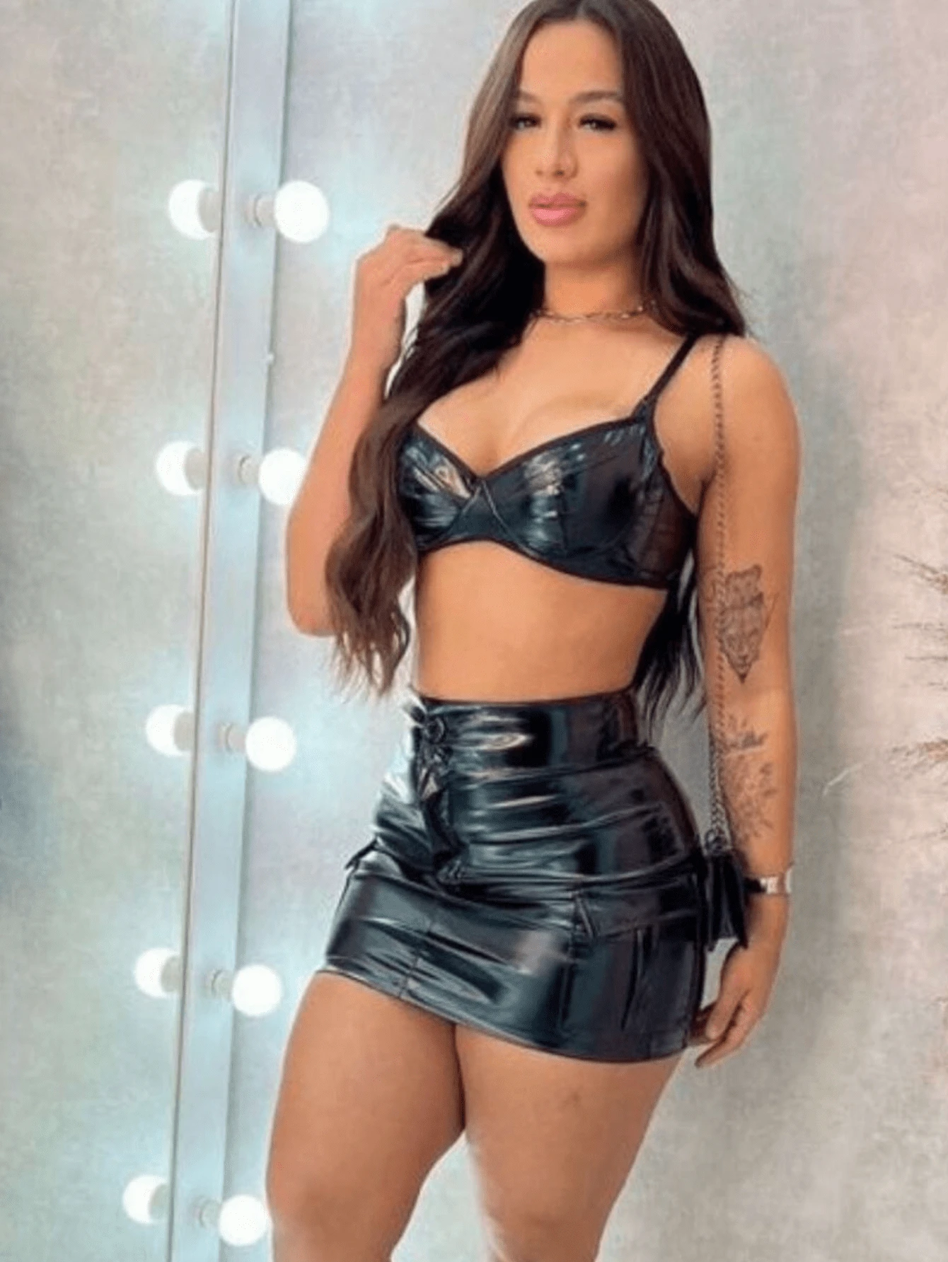 VINYL TOP AND CARGO SKIRT SET, PARTY LOOK - màu đen - Xem 1