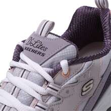 Skechers 女士厚底休闲运动鞋，泰迪熊和熊猫印花，建议订购小 0.5 码（欧码 37 及以上），款式 13143-LAV - 薰衣草色 - 查看 5