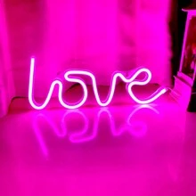 1 件 13.58x5.11 英吋(約 34.5x13 公分)霓虹燈愛心標誌,usb/電池供電 Led 霓虹燈粉紅愛心形狀,適合臥室、派對、生日、婚禮、家居和聖誕裝飾品 - 彩色 - 查看 17