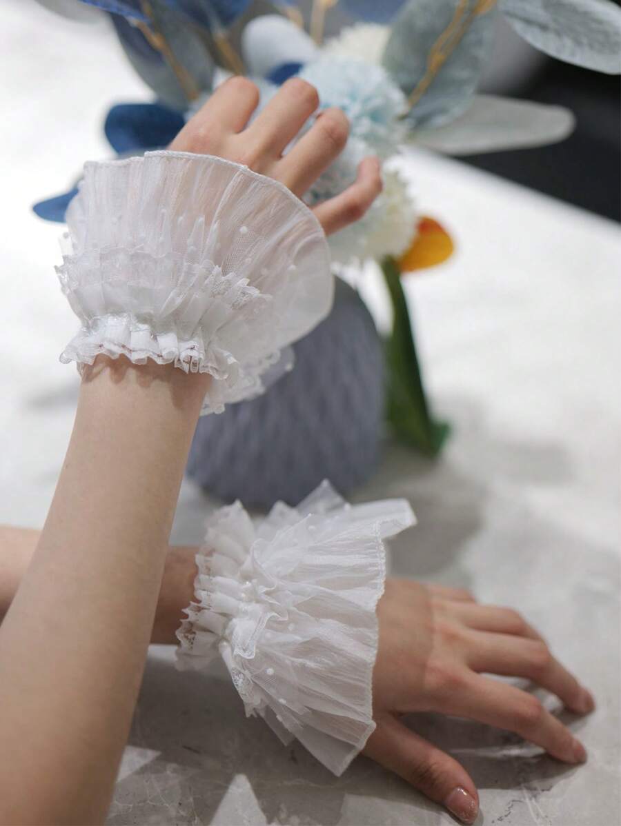 1 对花卉分层袖口、蕾丝弹性胸饰袖口、蕾丝腕袖、假袖、黑白蕾丝胸饰袖口、服装配饰情人节