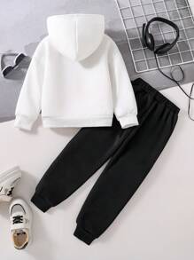 男童字母图案连帽卫衣和运动裤套装 - 黑與白 - 查看 2