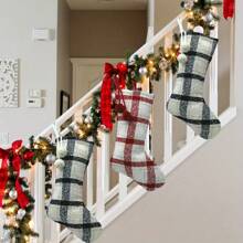 Meias grandes e fofas com estilo europeu preto e vermelho, decorações requintadas de alta qualidade para o Natal, grande capacidade, presentes essenciais para o Natal, design exclusivo, enfeites temáticos de Natal, Natal, Papai Noel, decorações modernas para casa e festa, adequadas para celebrações festivas, meias de Natal, meias de malha de Natal, sacolas de presente com pingentes de Natal, decorações de Natal, decorações de cena