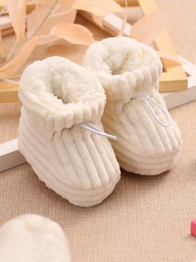 Varma spädbarnsskor med mjuk sula och värmefodrad, vinter