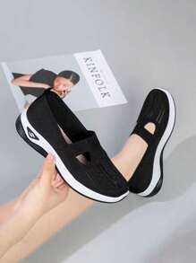 Zapatillas de deporte de malla tejidas cómodas y transpirables para conducir con punta redonda, novedades para primavera.Zapatos De Mujer Para Caminar Transpirables Zapatos De Enfermera De Trabajo Ajustables Con Hebilla, Zapatillas Mary Jane De Moda, Zapatos Planos Ligeros