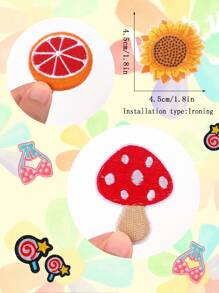 50 piezas/Paquete Parches de bordado de girasoles y letras en inglés termoadhesivos de colores aleatorios, aptos para DIY en ropa y accesorios - sombreros, jeans, vestidos, etc. Adorables y únicos apliques bordados de dibujos animados