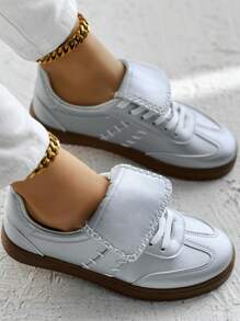 Zapatillas casuales metálicas plateadas para mujer, zapatos planos cómodos con cordones y ligeros, estilo escolar, calzado de temporada de otoño para damas de talla grande - Plateado - Ver 7
