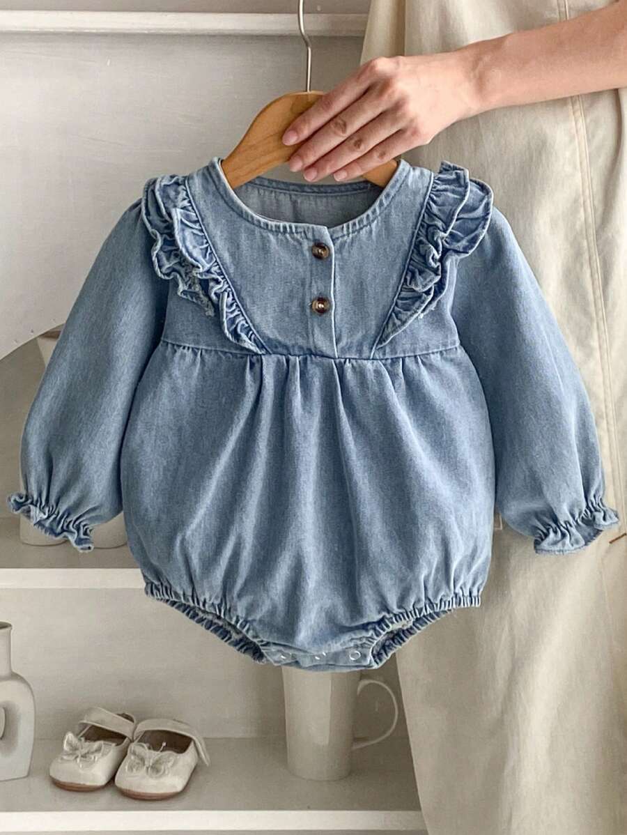 新款女婴连体衣，牛仔布爬行服，三角连体衣，宽松连体衣，宽松大袖，略微偏大码，偏瘦宝宝请选择小一码，正常尺码的宝宝请选择正常尺码