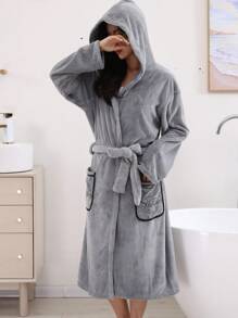 1 件女式纯色连帽浴袍，带口袋和腰带，长袖夏季婚礼沙滩装浴室装饰返校 - 灰色貼花浴袍 - 查看 3