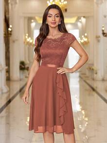 MIUSOL Vestido de cóctel con corsé de encaje floral y dobladillo con volantes - Óxido marrón - Ver 6