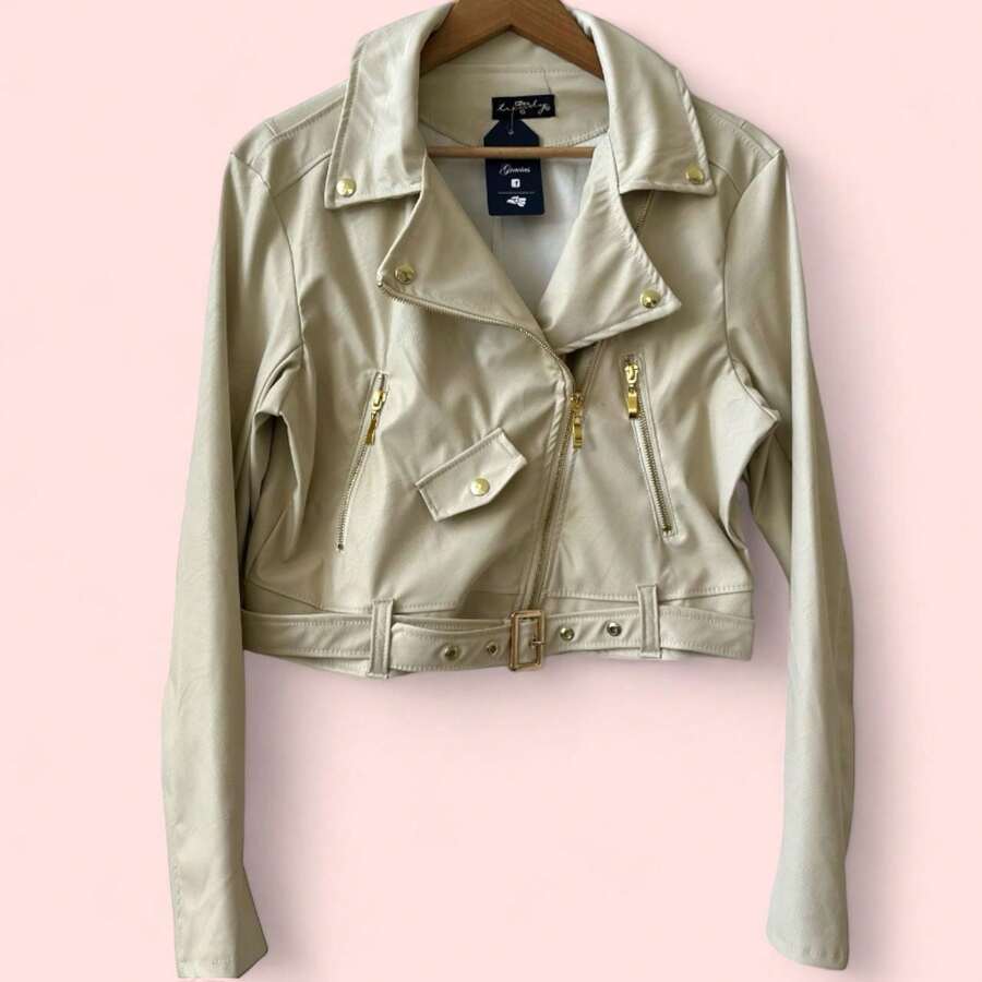 Chamarra Biker vinil afelpado de mujer con cinturon - Crema - Ver 1