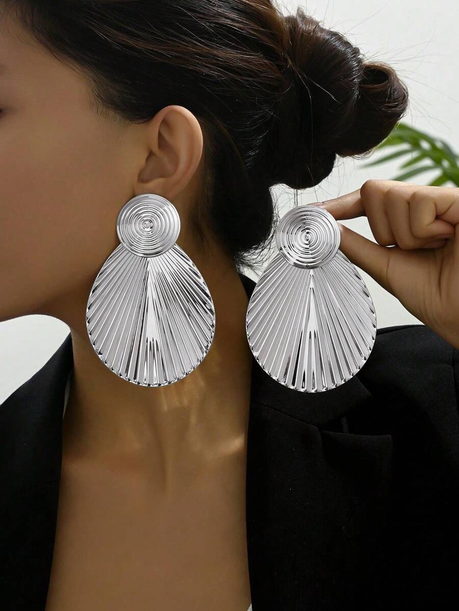 1pair New Exaggerated European And American Style Large Leaf Earrings - Silver - View 1