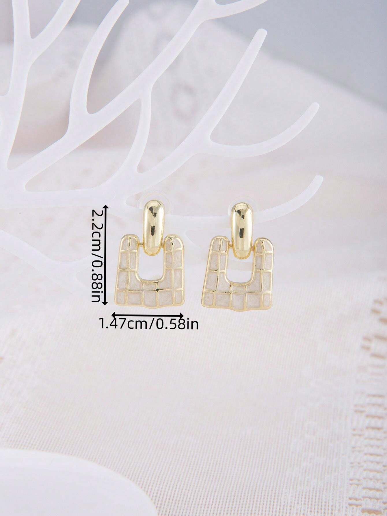 2pcs Retro Classic Plaid ShellColor Designed Earrings, Suitable For