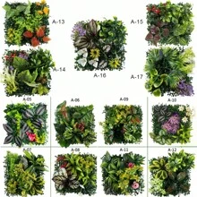 Pannelli da parete in erba artificiale, parete vegetale, decorazione da parete verde 10x10 pollici, siepe decorativa per la privacy, decorazione a parete verde per protezione dal sole, prato quadrato in plastica, decorazione da parete interna ed esterna con piante verdi simulate, decorazione da recinzione da giardino con piante simulate sullo sfondo