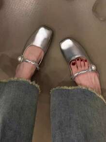 Silver Women' French Style Mary Jane Flat Mules Closed Toe Sandals, Spring/Summer/Fall