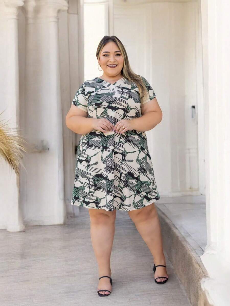 Plus Size Short V-Neck Dress With Pocket - màu xanh lá - Xem 1