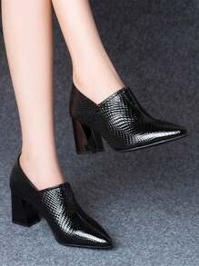 British Style Women's Fashion Embossed Pointed Deep Mouth Pumps, Black Color, High & Thick Heels, Comfortable