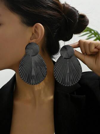 1 par överdrivna europeisk och amerikansk stil stora blad örhängen