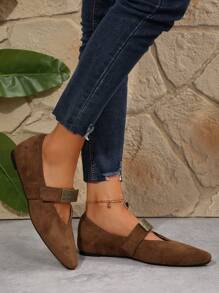 新款女士平底鞋，春秋尖头一脚蹬平底鞋，金属扣装饰，透气镂空，舒适防滑，办公室工作派对休闲学生优雅女士鞋